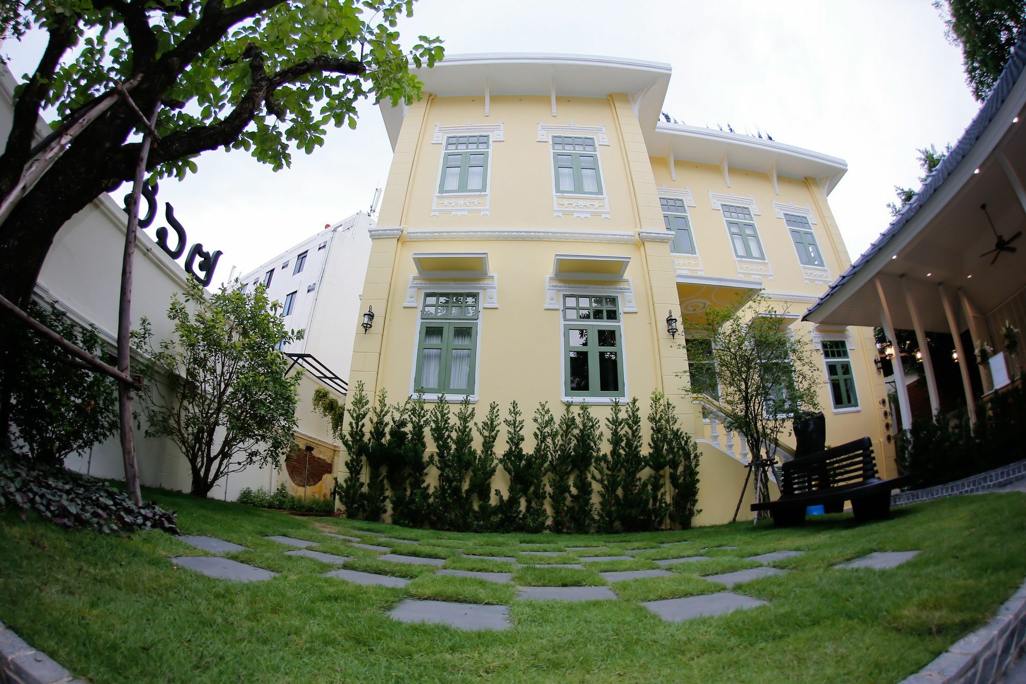 Baan 2459 Heritage House Bangkok Exteriör bild